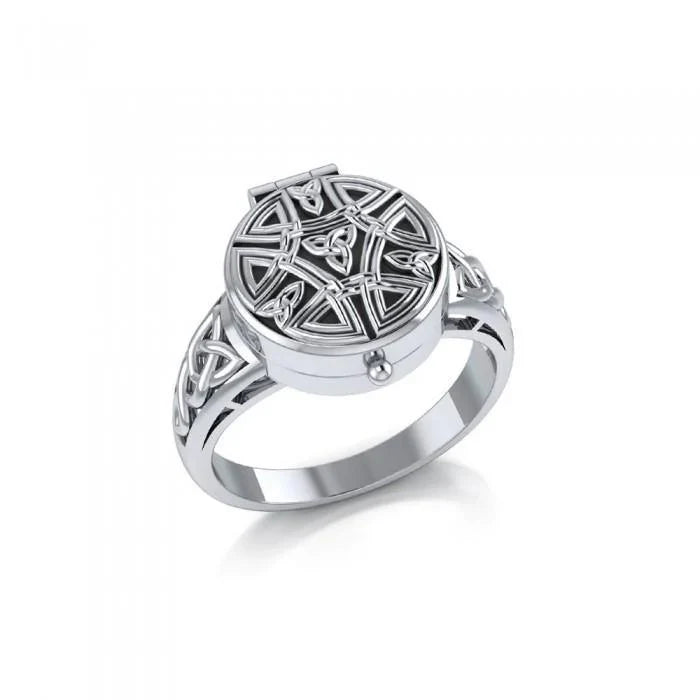 Celtic Knotwork Poison Ring