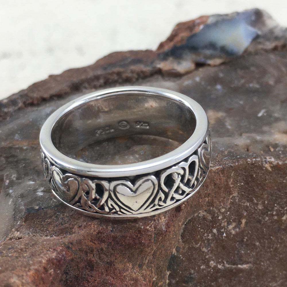 Heart & Celtic Knotwork Spinner Ring